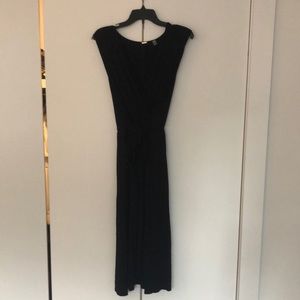 T Tahari Black V Neck tie dress